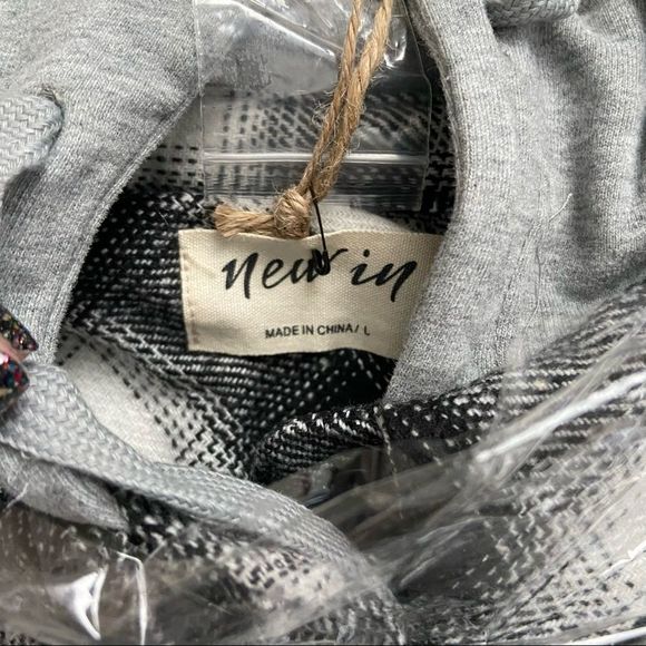 NWT Black and White Plaid Hooded Button Down Shacket, Large - Picture 3 of 8